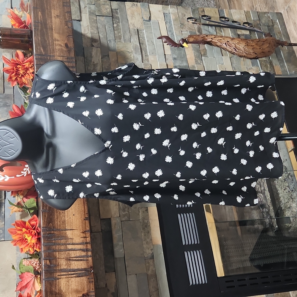 NWT MAURICES BLOUSE